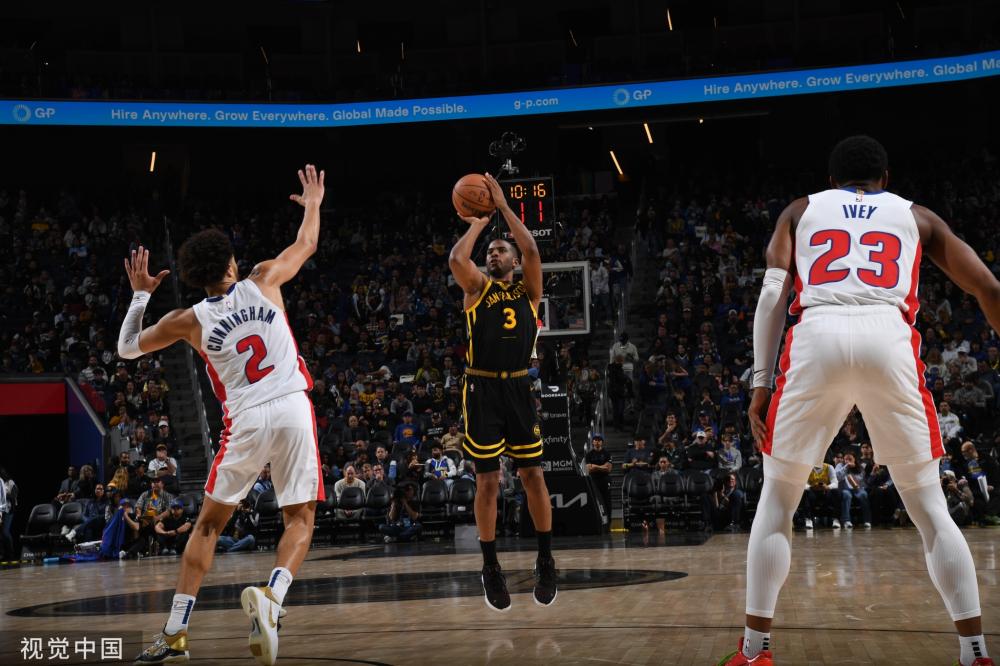 他一直在场 他一直在场